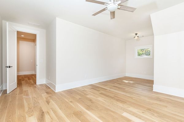 6175 River Shore-218