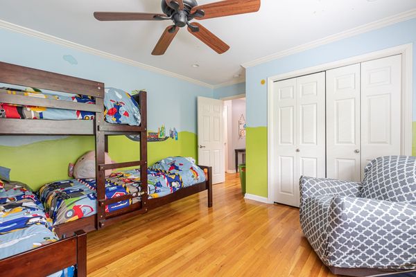 1310 N Point Way-100