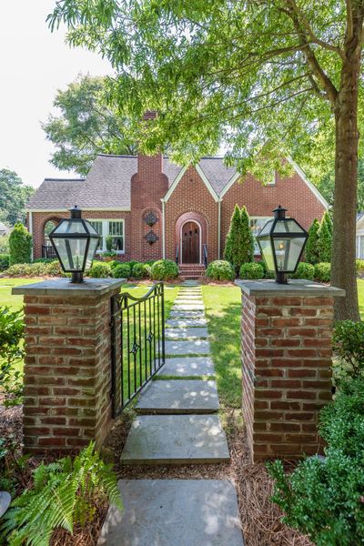 129 Peachtree Hills-13