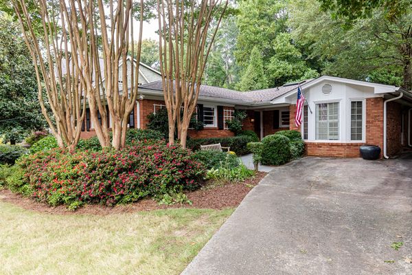 2950 Westminster Cir-111