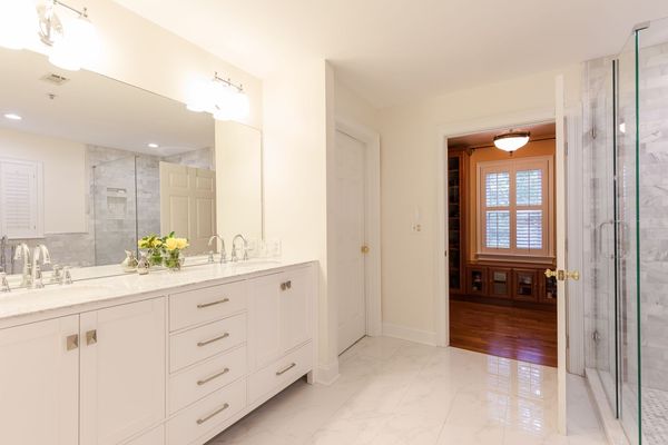 3824 Courtyard Dr-81