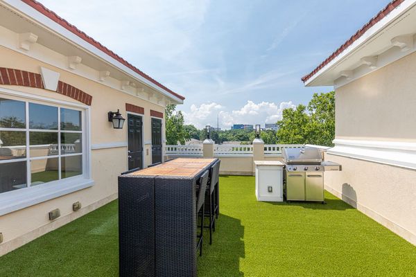 3541 Roswell Road_7-54