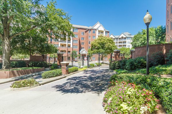 211 Colonial Homes-51-WebRes