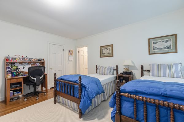 920 hawick drive-151-Web Res