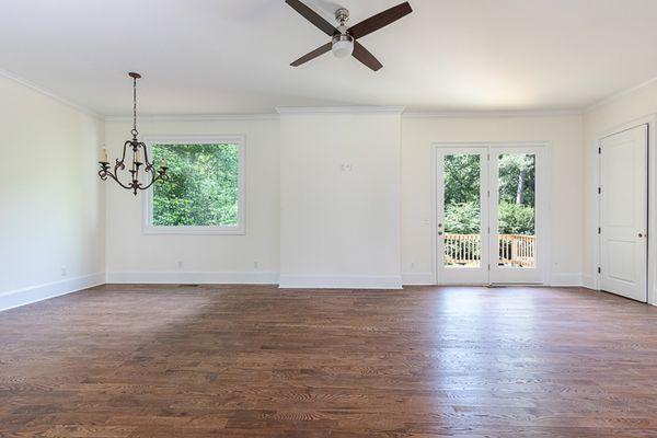 4685 Powers Ferry Rd 22-23-Web Res