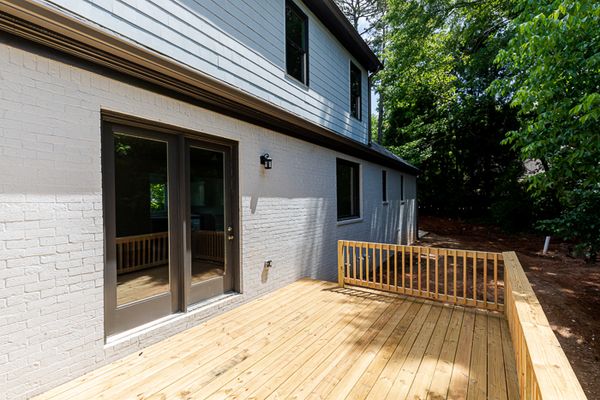 4685 Powers Ferry Rd 22-180-Web Res