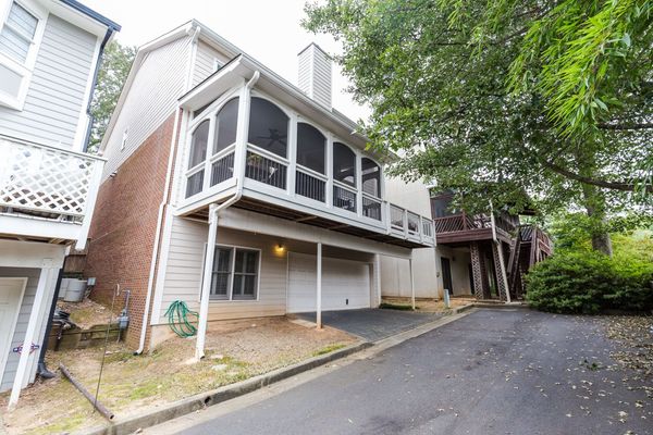 3824 Courtyard Dr-114