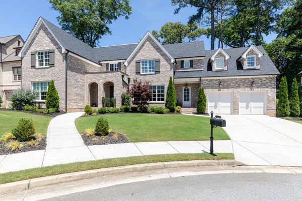 1843 Rock Springs Ln-237