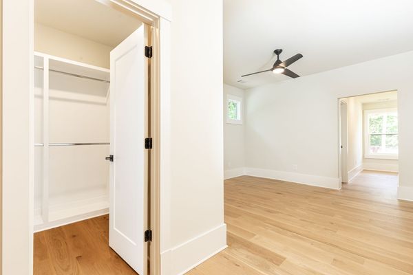 340 Colewood Way-255