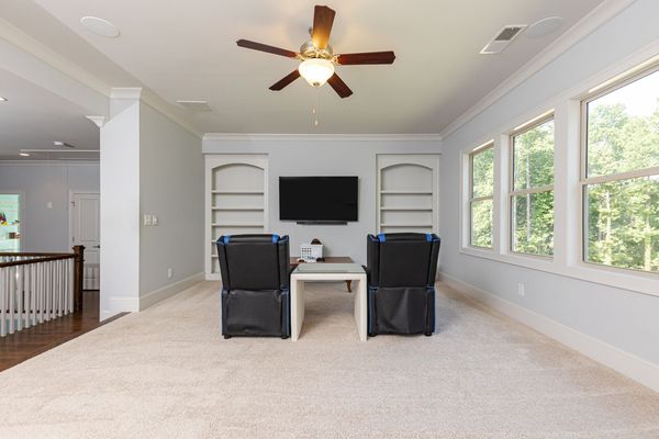 6470 Long Island-247