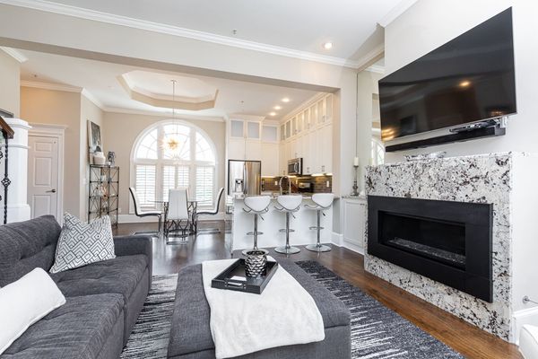 3541 Roswell Road_7-45