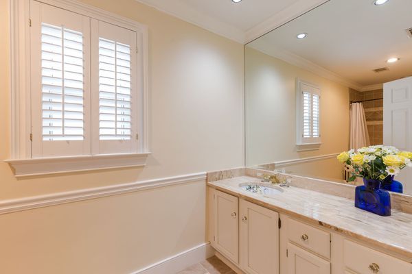 3824 Courtyard Dr-68