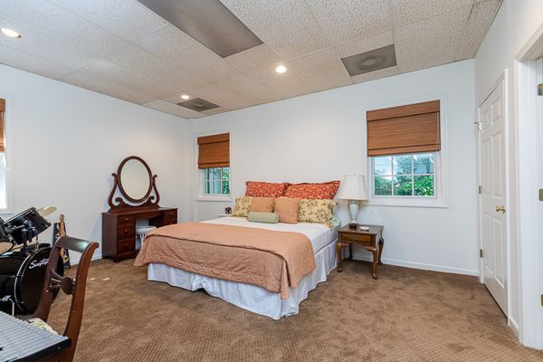 920 hawick drive-164-Web Res