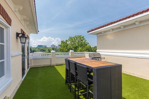 3541 Roswell Road_7-60