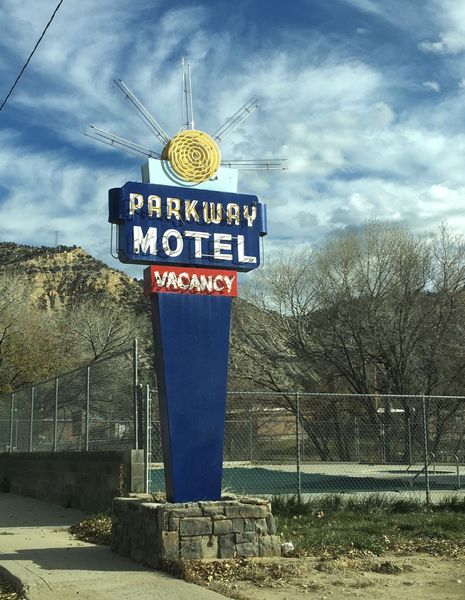 Parkway Motel