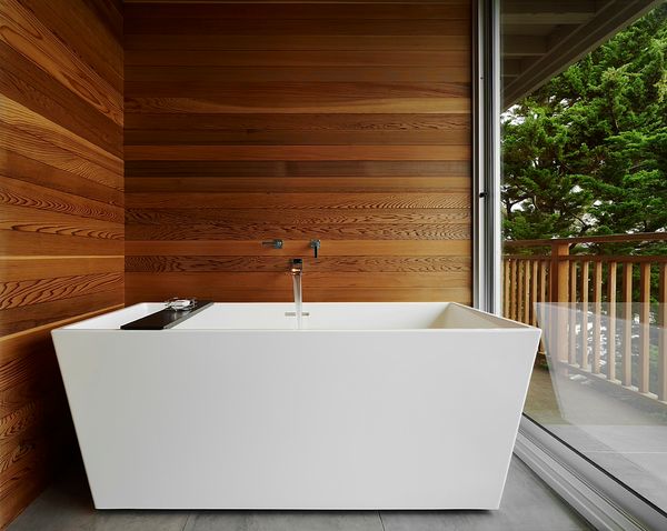 cedar walls and deep tub