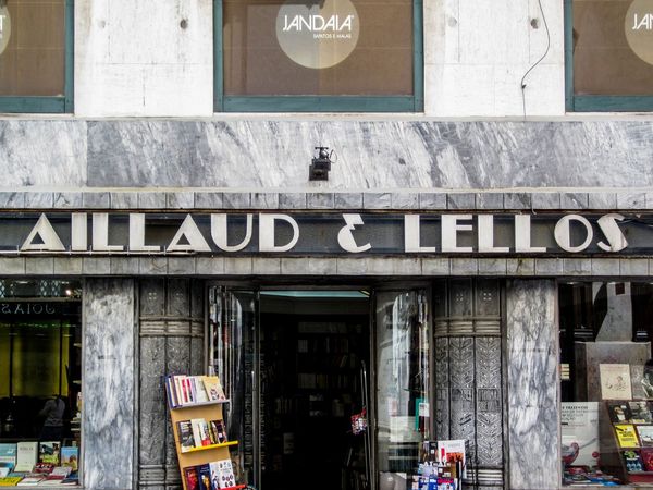 Lisboa | [Livraria] Aillaud & Lellos | Signage