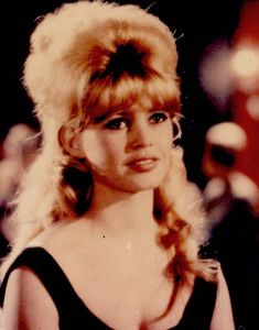 gypsy cried (rmx) by X I X X