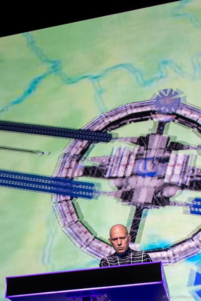 1409_KA_zkm_kraftwerk_dmzio_9032