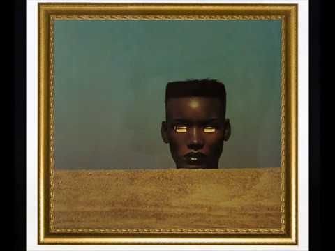 Grace Jones - She's lost control (long version)