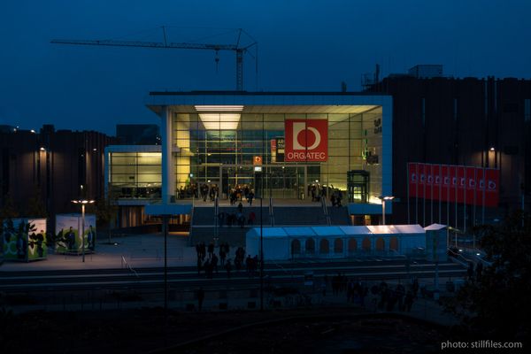 1610_CNG_orgatec16_dmzio_07580