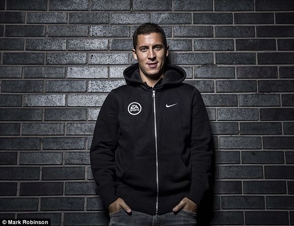 1408735784556_wps_2_Eden_Hazard_Of_Chelsea_EA