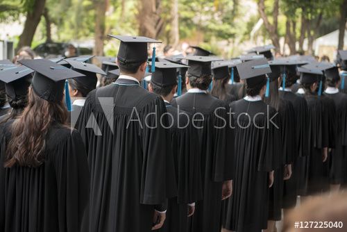 Rows of graduation in the graduation ceremony, selective focus - image | Adobe Stock