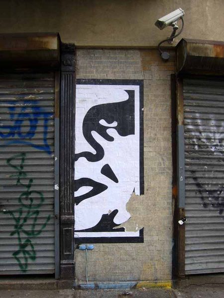 Lower East Side Street Art Du Jour: Obey : newyorkshitty.com