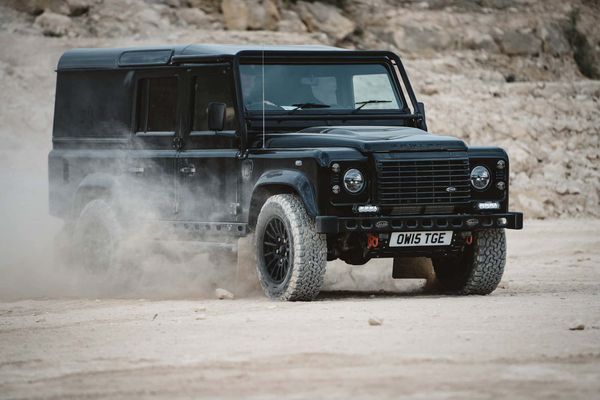 Bowler's Fast Road Defender Turns This Land Rover Up to 11