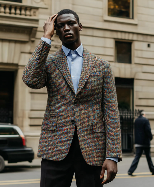 arsenbenda_Street_photography_of_Paul_Smith_multicolor_suit_h_2cdca30a-e4fd-4afa