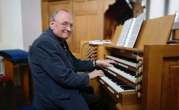 Forrester_at_organ_3