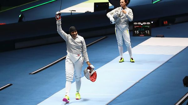 Ibtihaj Muhammad becomes the first Muslim American woman to win Olympic  medal| U.S. Olympic & Para…