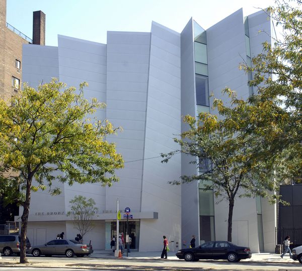 11am: The Bronx Museum