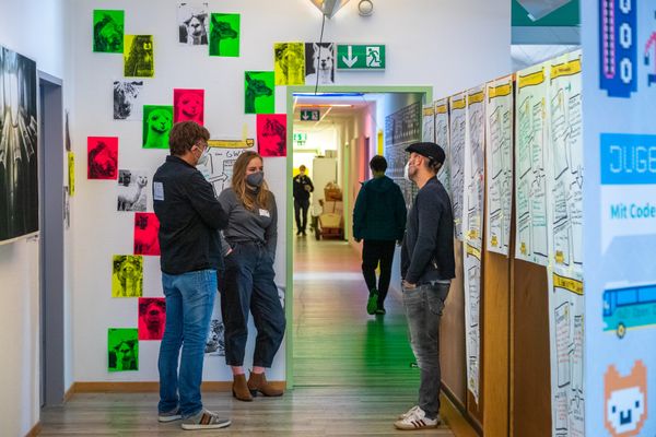 Konferenz: Beyond Code – Jugend hackt