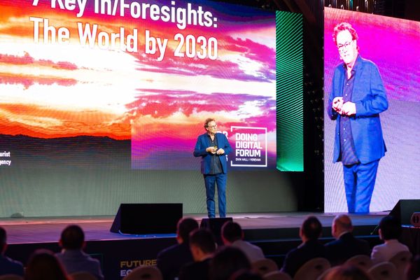 digital armenia onstage Gerd Leonhard PH3_ (298)