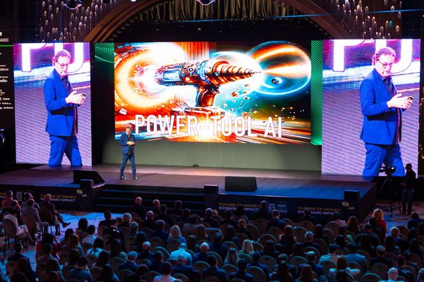 2025 Keynote Futurist Gerd Leonhard armenia PH3_ (340)