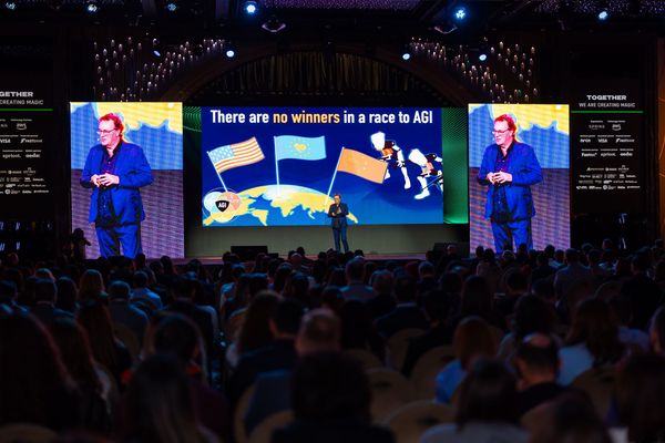 digital armenia onstage Gerd Leonhard PH3_ (351)