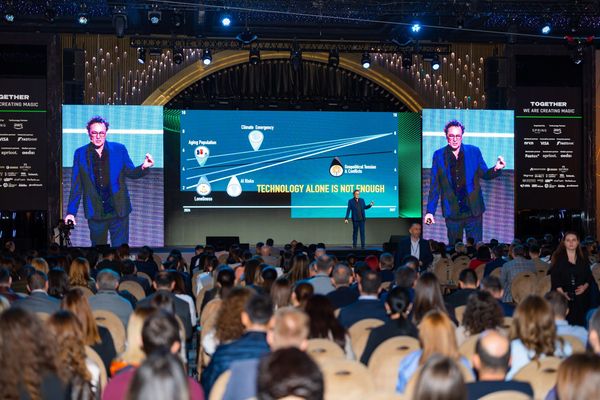 digital armenia onstage Gerd Leonhard PH3_ (352)