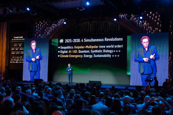 digital armenia onstage Gerd Leonhard PH3_ (314)