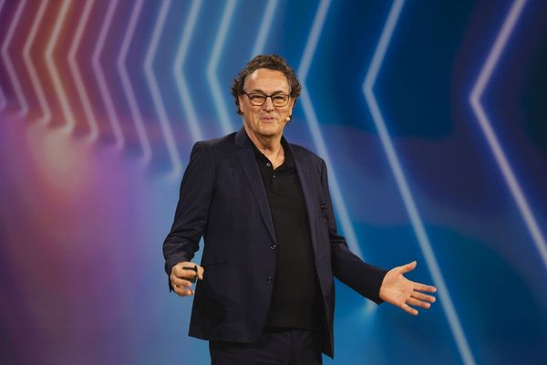 02Oct25_0802gerd leonhard on stage sibos1347