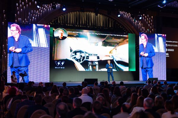 digital armenia onstage Gerd Leonhard PH3_ (300)