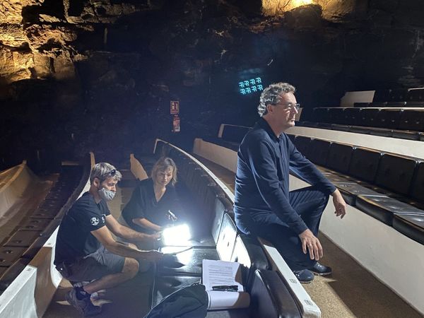 Carmen - 63B7DC20-9A03-433A-BD46-2341EE0FE332