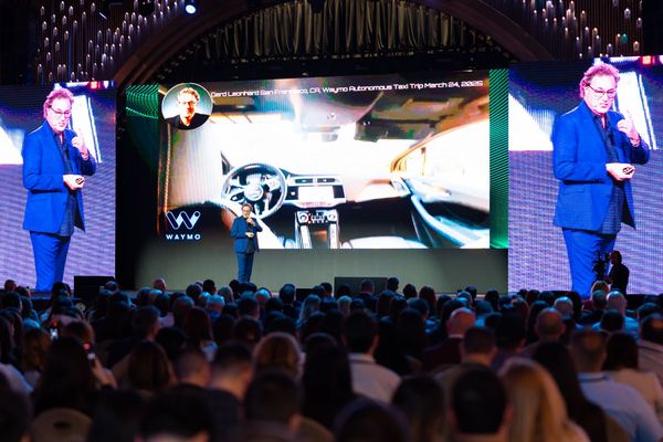 digital armenia onstage Gerd Leonhard PH3_ (303)