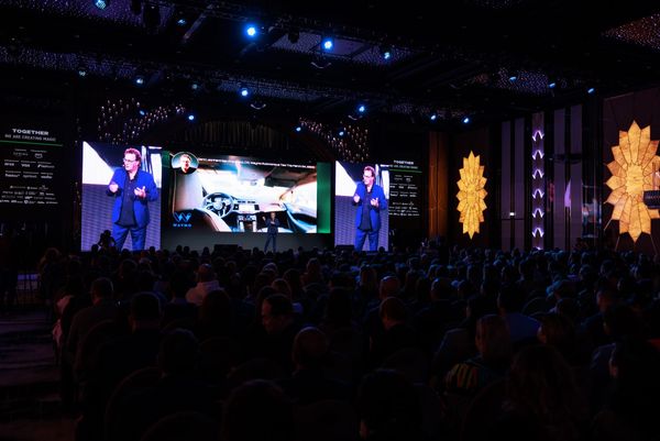 digital armenia onstage Gerd Leonhard_PH1_  (930)