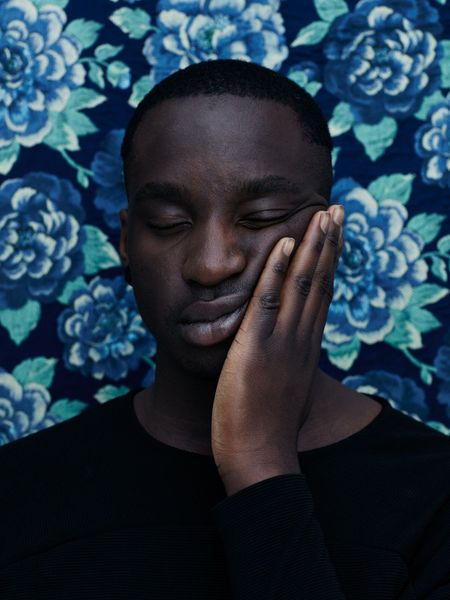 7974_0IqFUc_petite-noir-devyn-galindo-1