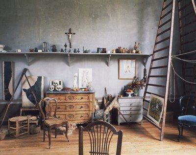 Located in the scenic region of AixenProvence France Atelier de Czanne was where the French painter…