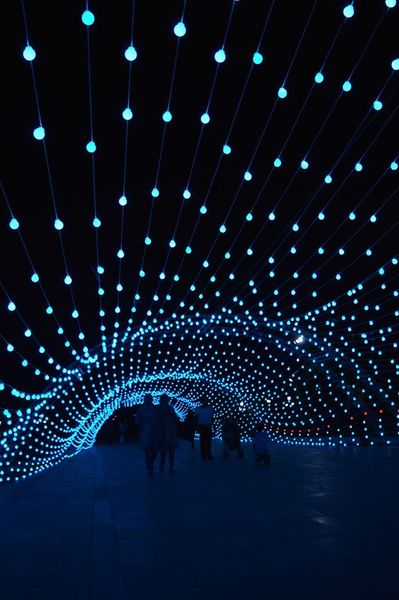 AEPioneer installs an immersive 80m-long light tunnel in tehran