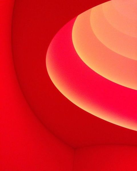 coraliecharriol  My favorite color by a favorite artist #jamesturrell #red #light #space #guggenhei…