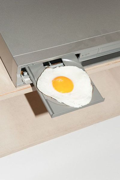 This decision to produce at high volume via Tumblr (which attracted some notice in the tech-art rea…