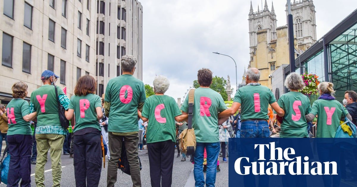 Britons think politicians’ hypocrisy will hamper tackling climate crisis | Environment | The Guar…